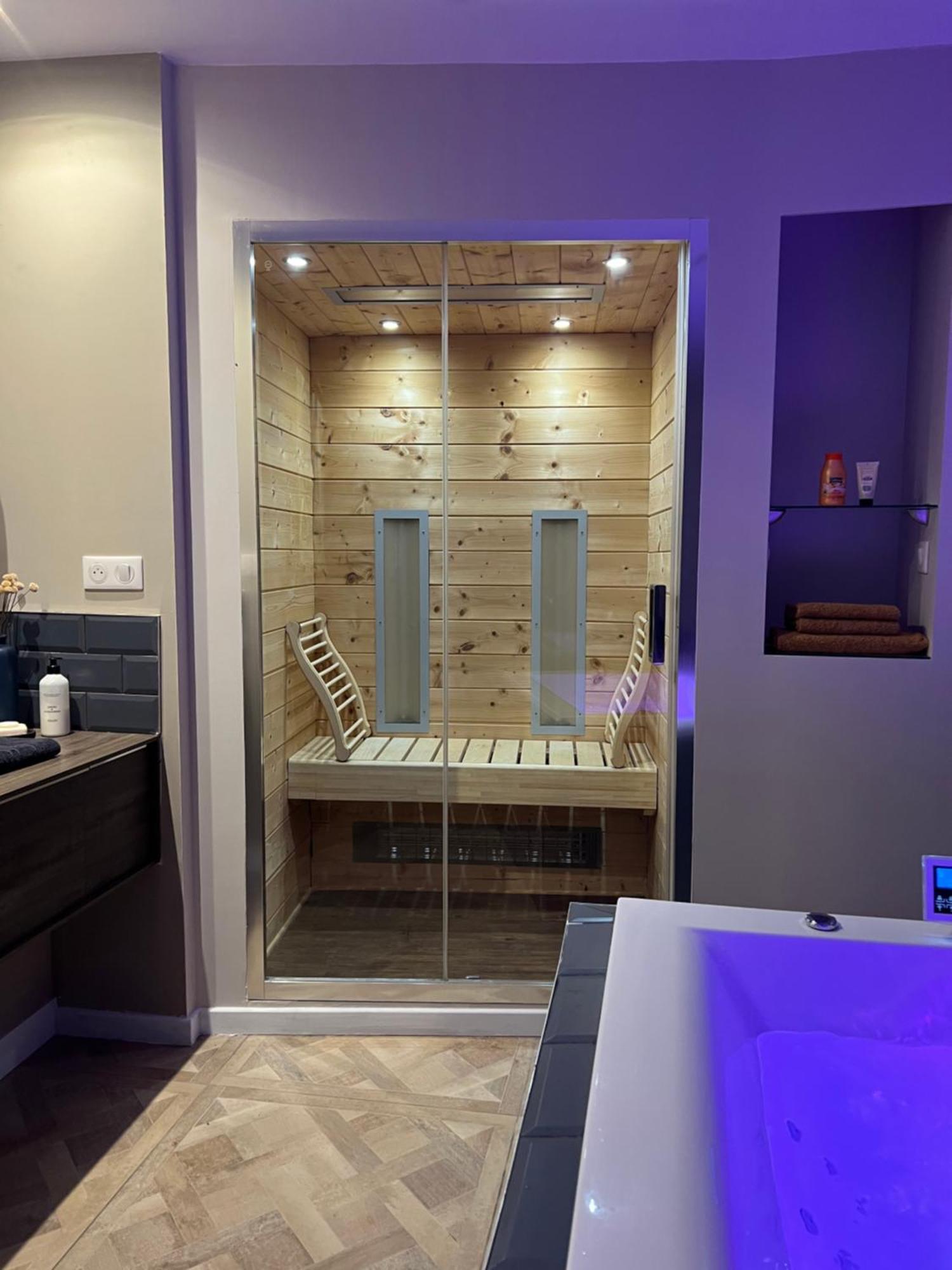 Appartement Avec Jacuzzi Sauna & Home Cinema - Nid D'Анже Екстериор снимка