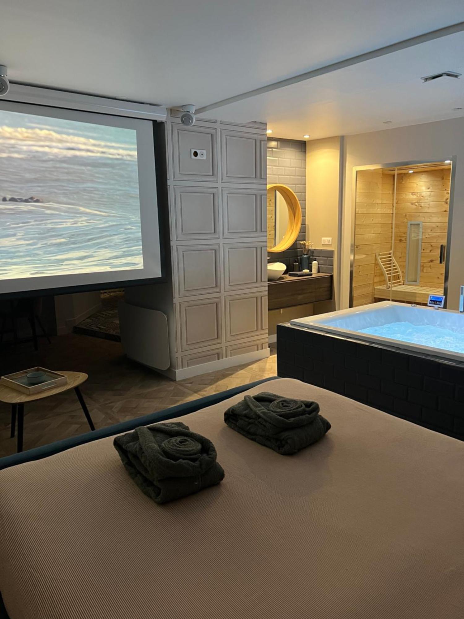Appartement Avec Jacuzzi Sauna & Home Cinema - Nid D'Анже Екстериор снимка